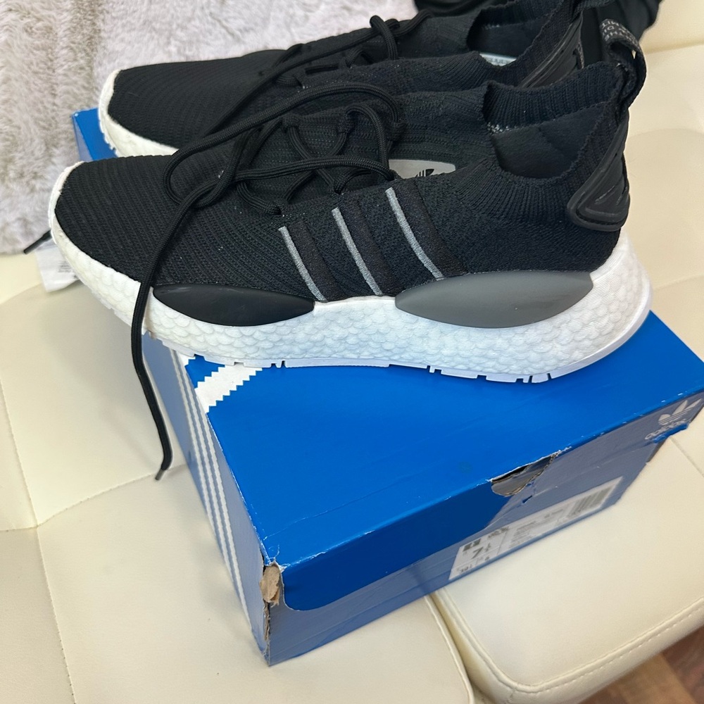 Adidas NMD Women’s 7.5